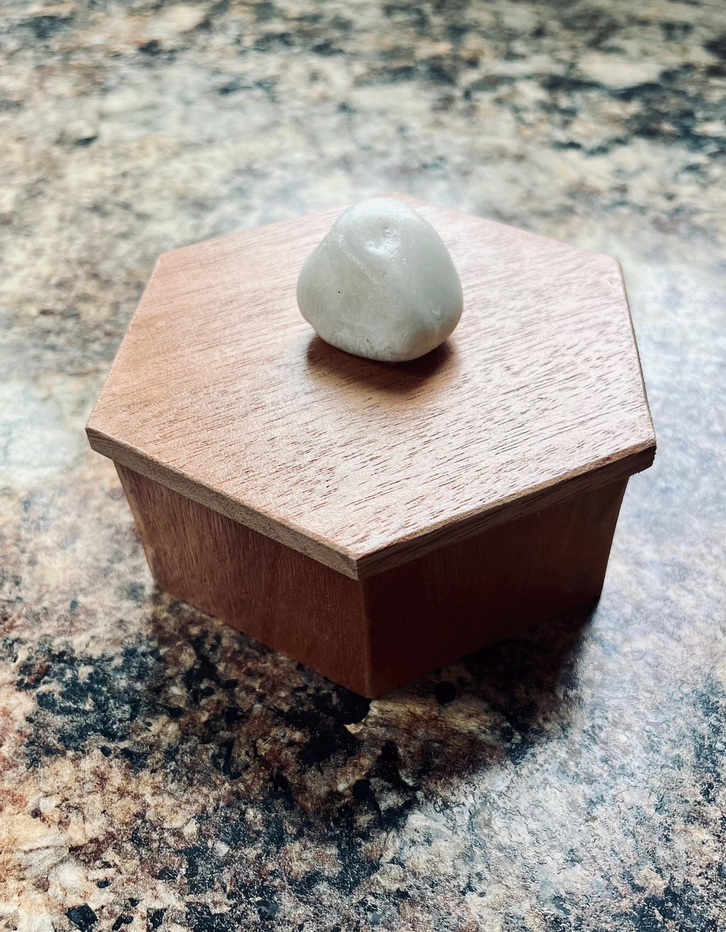 Handmade Mahogany Hexagon Jewelry Box: Quartz Crystal Lid