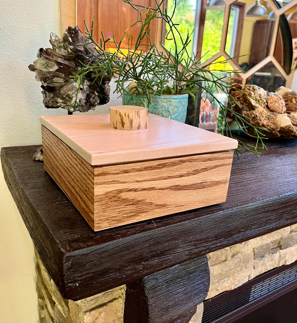 Handmade Solid Oak Jewelry Box: Rustic Maple Lid Storage