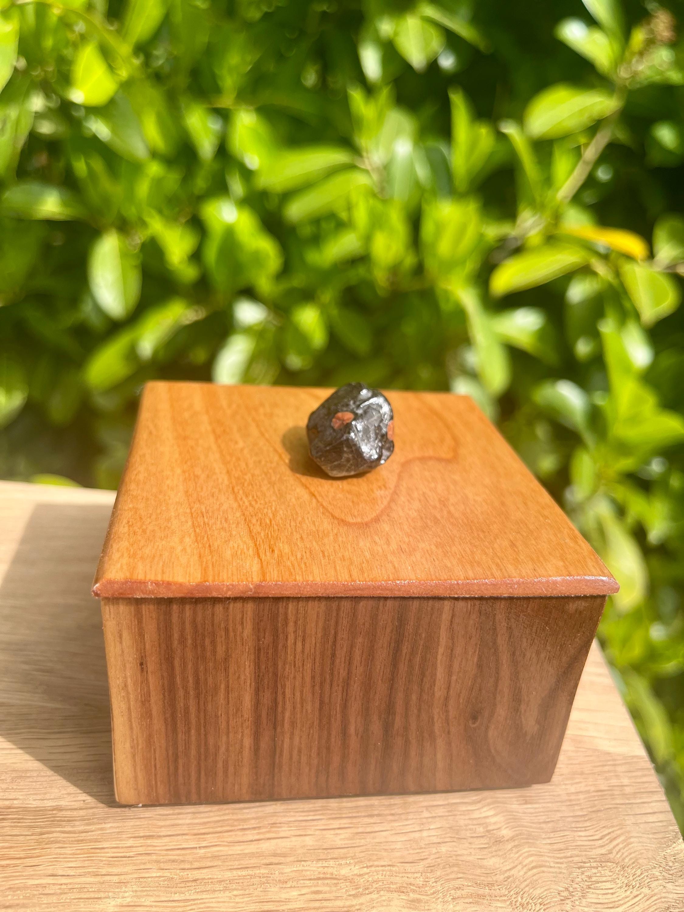 Handcrafted Wood Jewelry Box: Oregon Agate, Salvaged Cherry Lid