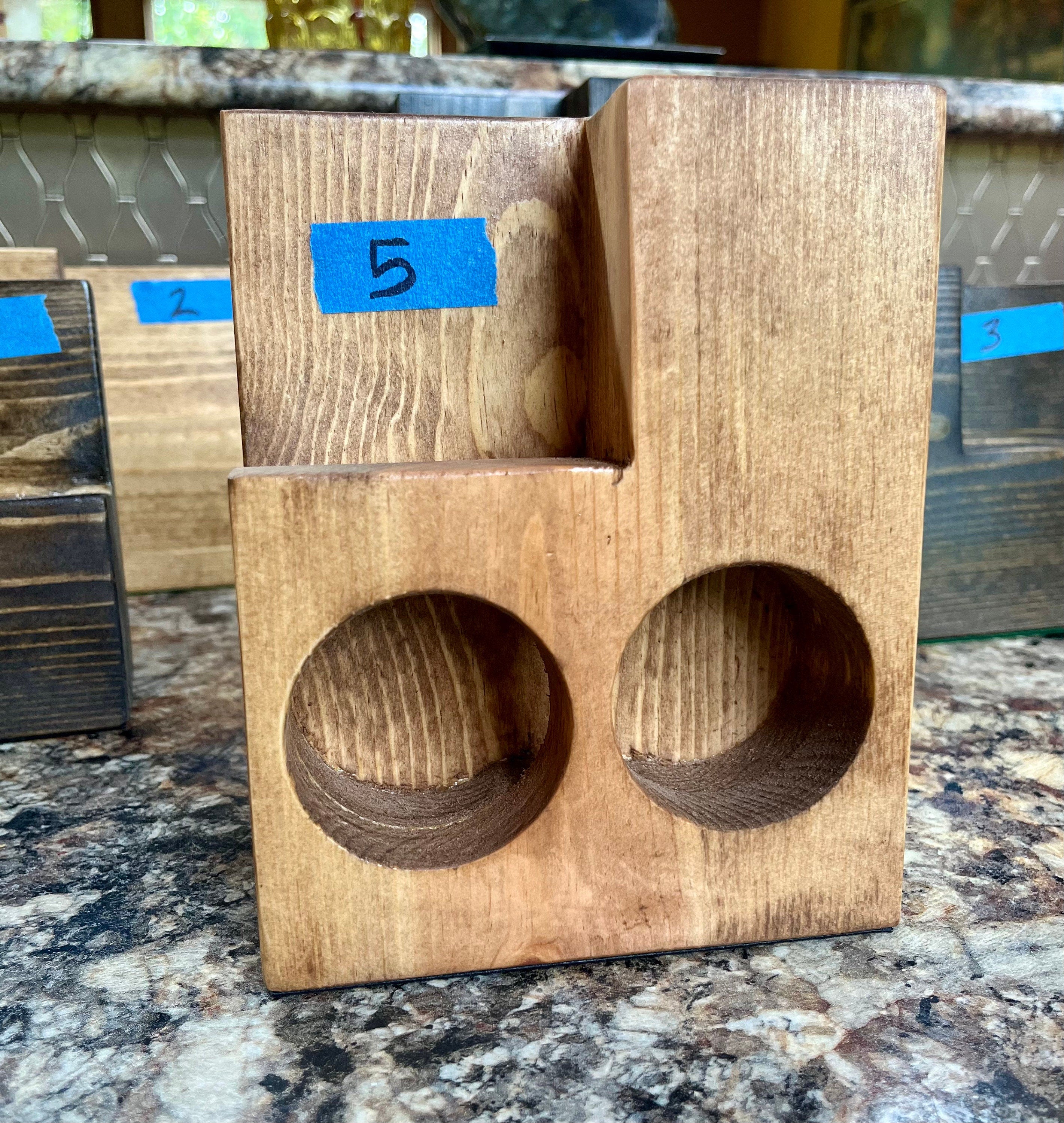 Handmade Pine Wood Phone Amplifier: Rustic Acoustic Speaker & Stand
