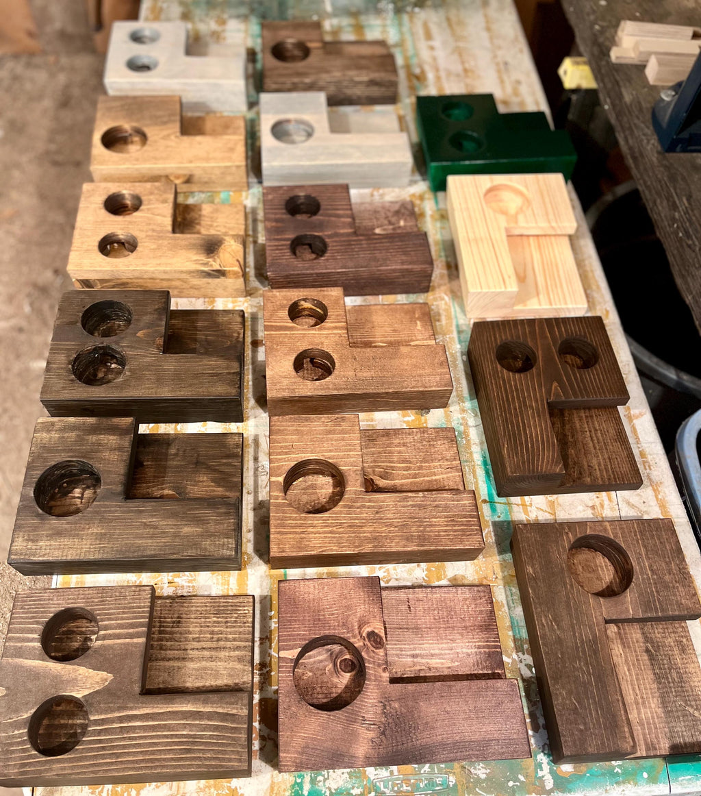 Handmade Pine Wood Phone Amplifier: Rustic Acoustic Speaker & Stand