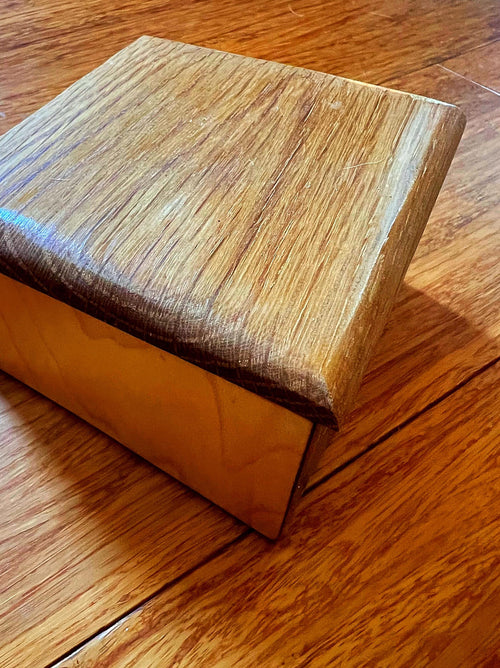 Handcrafted 5-Wood Keepsake Box: White Sparkle Felt Lined, Tung Oil Finish