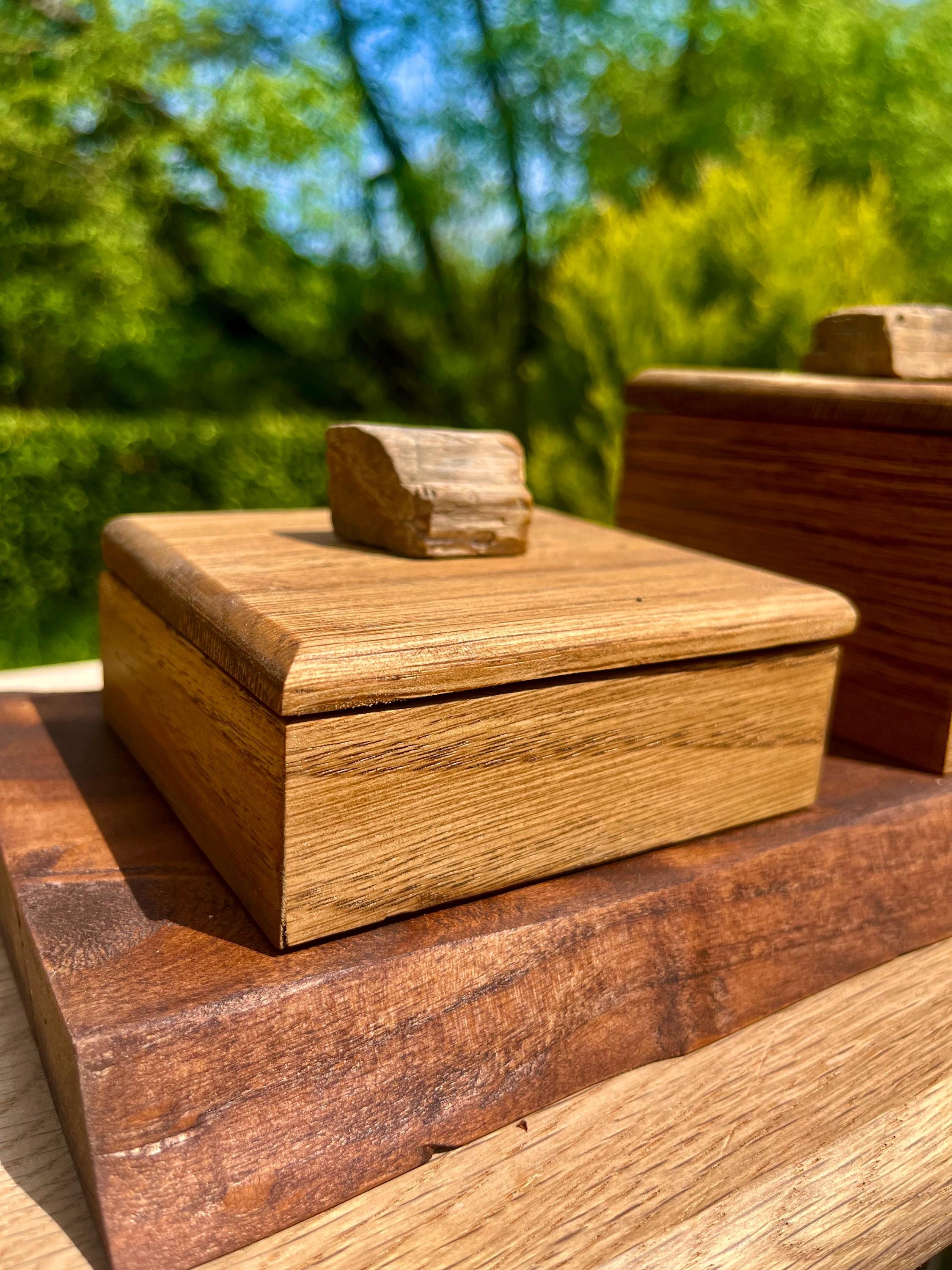 Oak 3-Box Set: Petrified Wood Pulls, Live-Edge Alder Tray