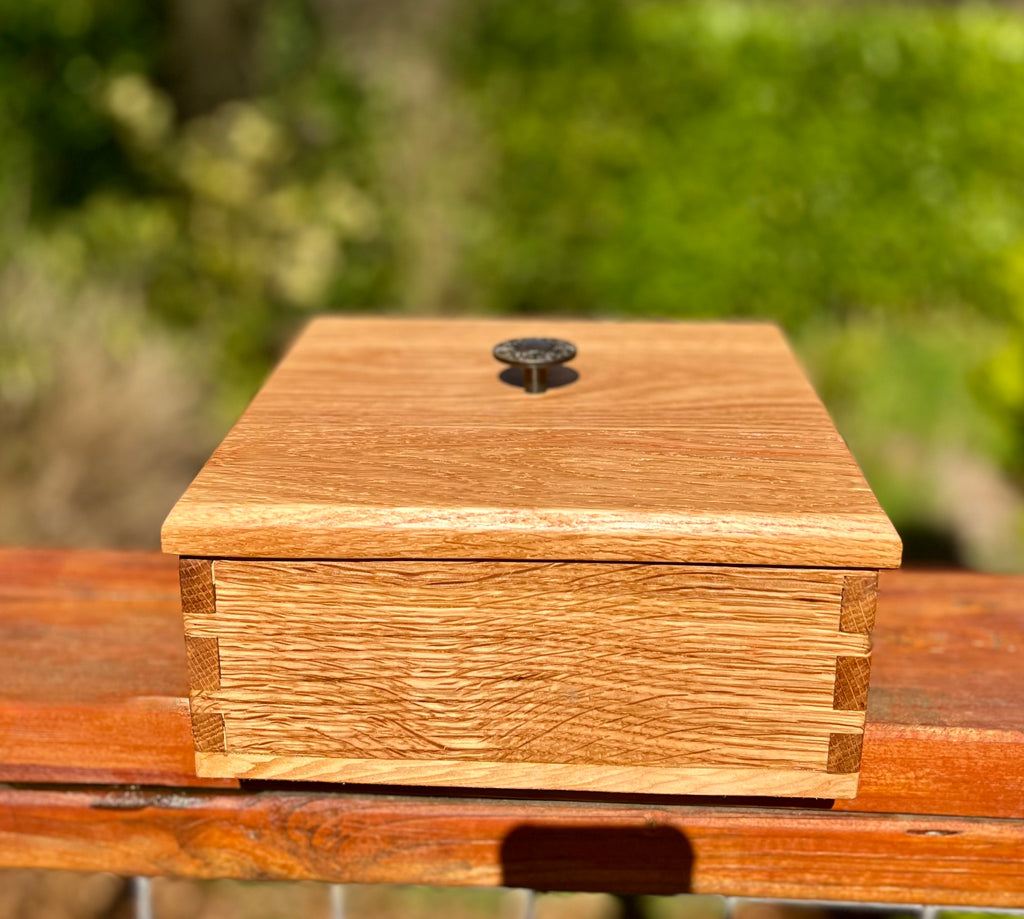 Handcrafted Solid Oak Keepsake Box – Dovetail Joinery, Engraved Mandala Lid, Blue Sparkle Lining
