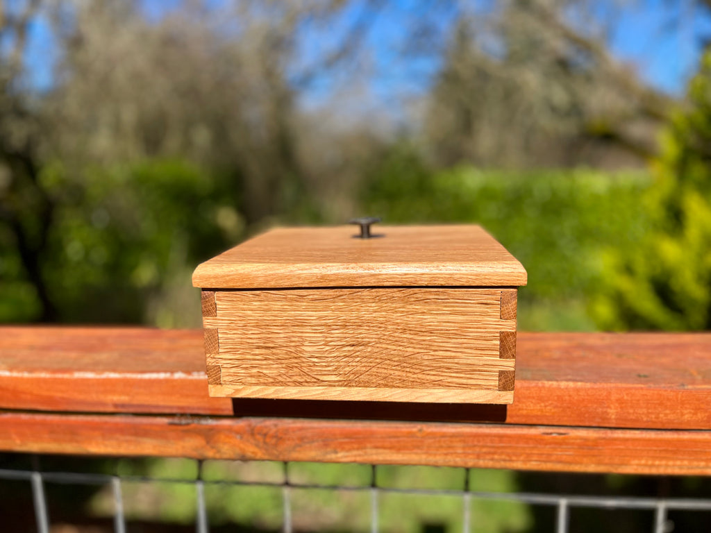 Handcrafted Solid Oak Keepsake Box – Dovetail Joinery, Engraved Mandala Lid, Blue Sparkle Lining