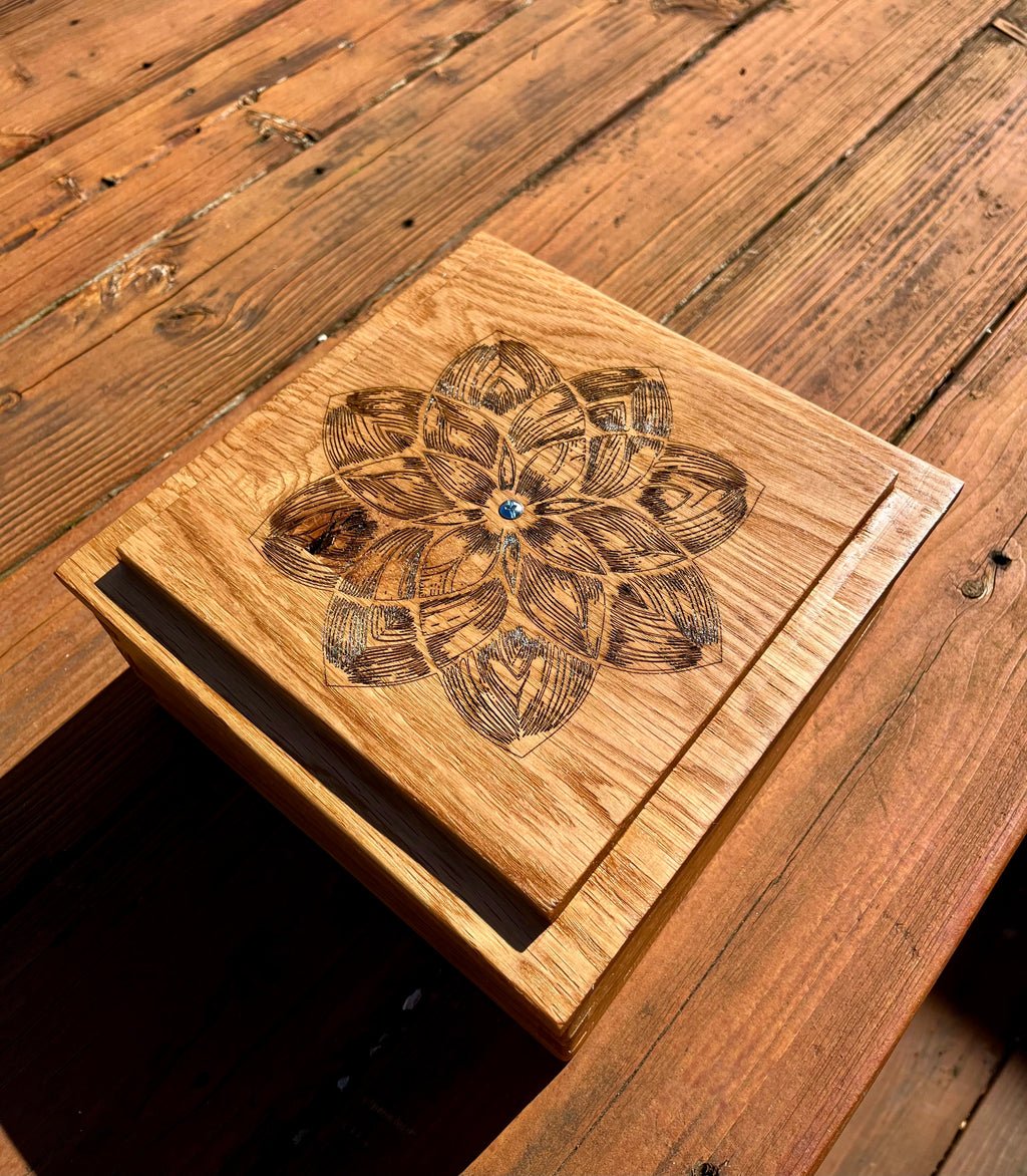 Handcrafted Solid Oak Keepsake Box – Dovetail Joinery, Engraved Mandala Lid, Blue Sparkle Lining
