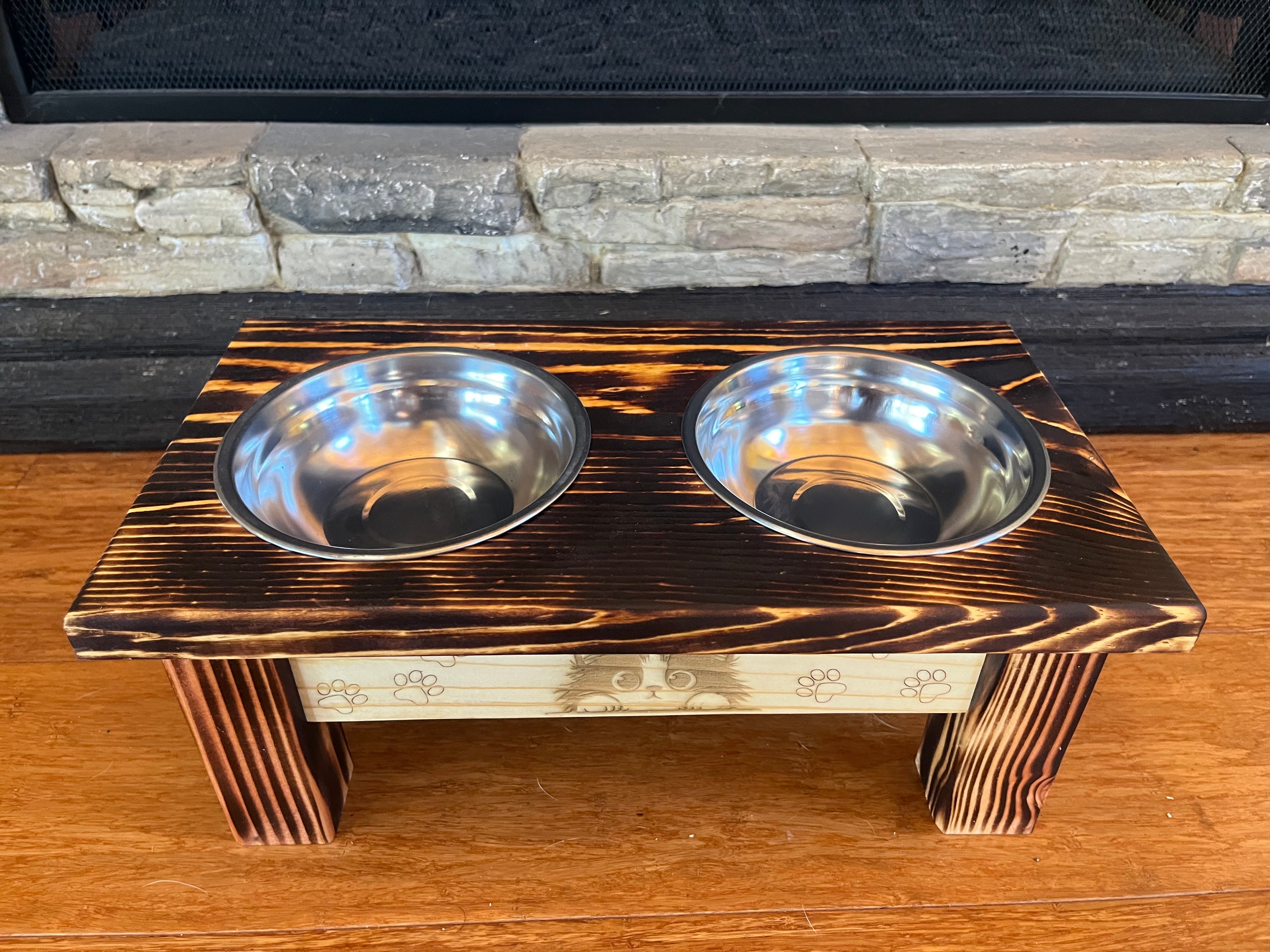 Elevated Rustic Cat Feeder – Burned Wood Finish with Engraved Kittens & Paw Prints