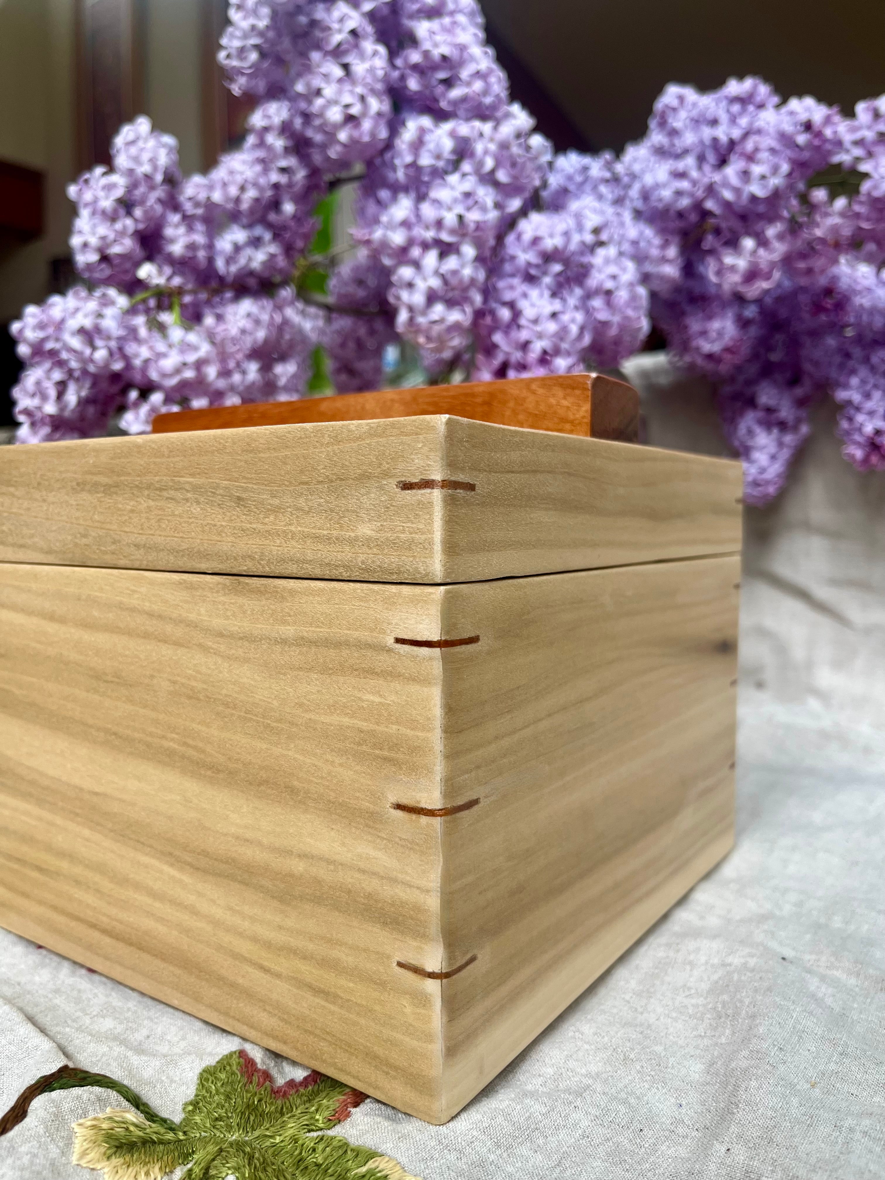 Rustic Poplar Storage Box: Salvaged Wood Keepsake Box with Mahogany Accents
