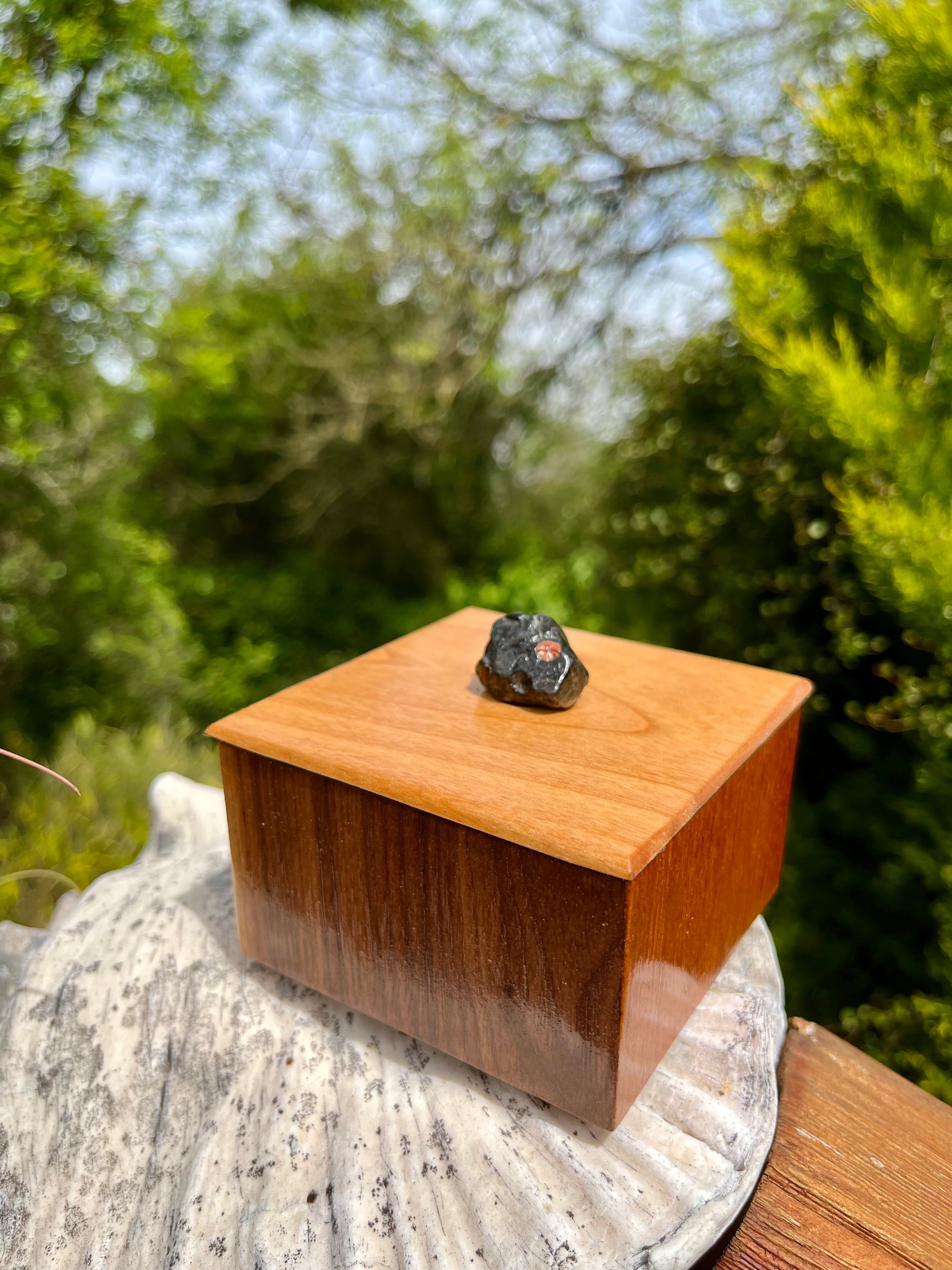 Handcrafted Wood Jewelry Box: Oregon Agate, Salvaged Cherry Lid