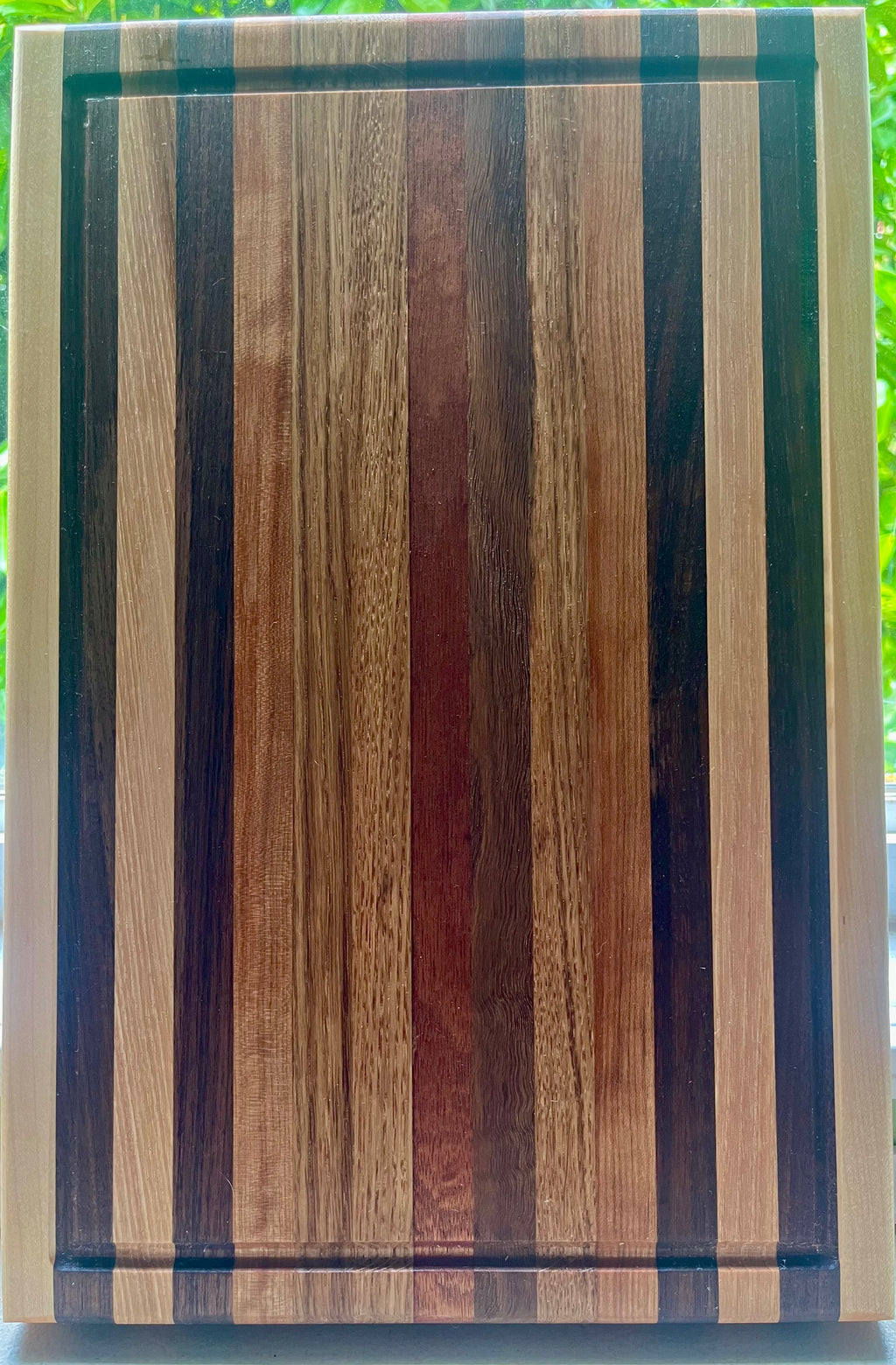 Premium Handmade Hardwood Cutting Board – Edge Grain Style with Juice Groove