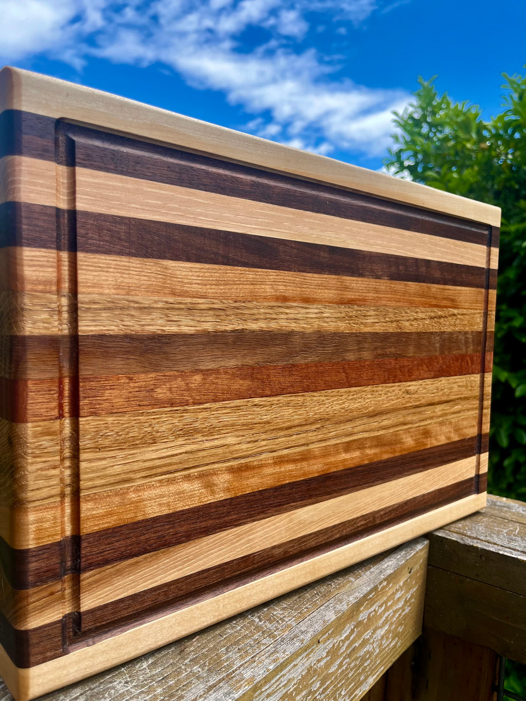 Premium Handmade Hardwood Cutting Board – Edge Grain Style with Juice Groove