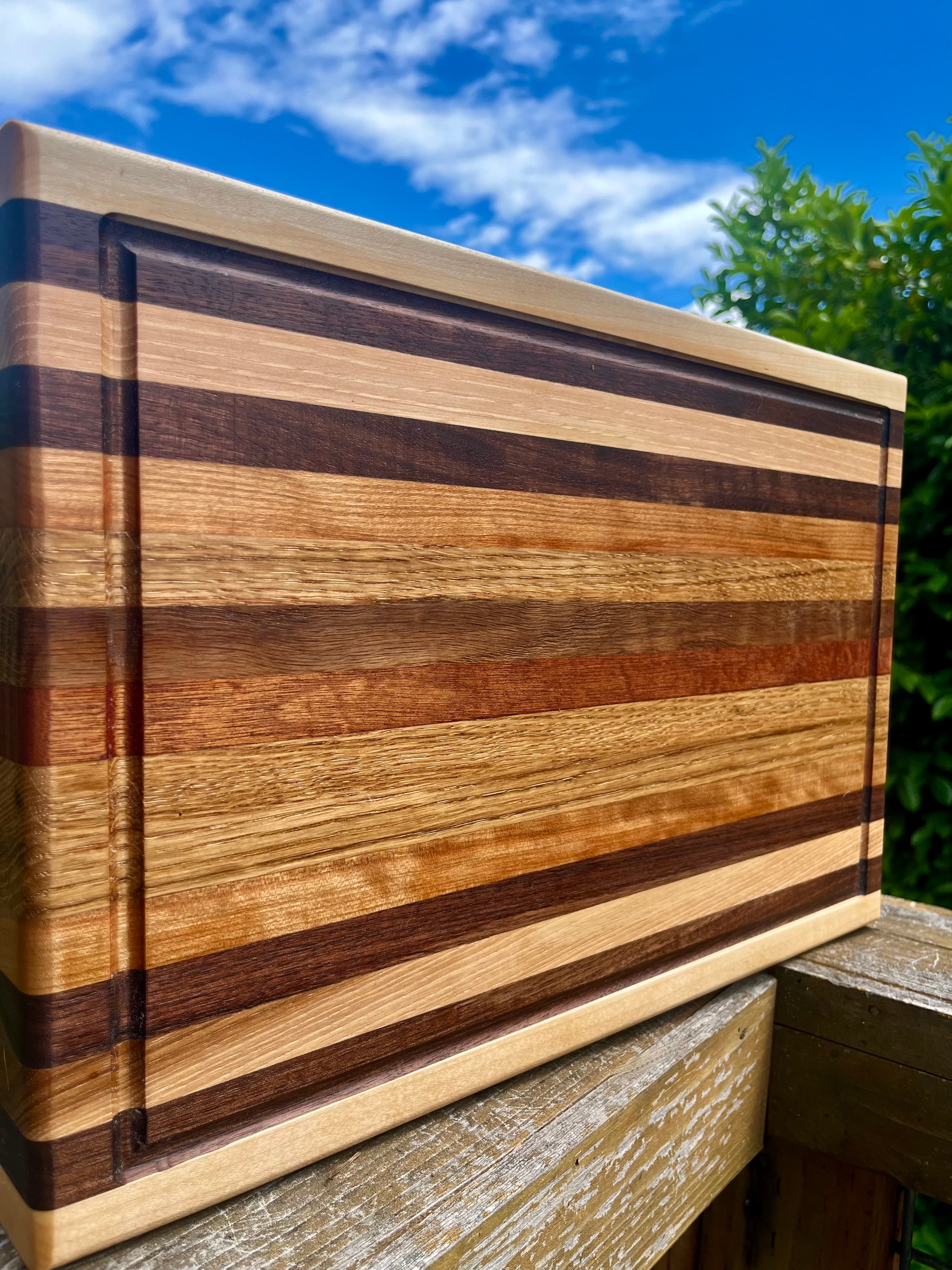 Premium Handmade Hardwood Cutting Board – Edge Grain Style with Juice Groove