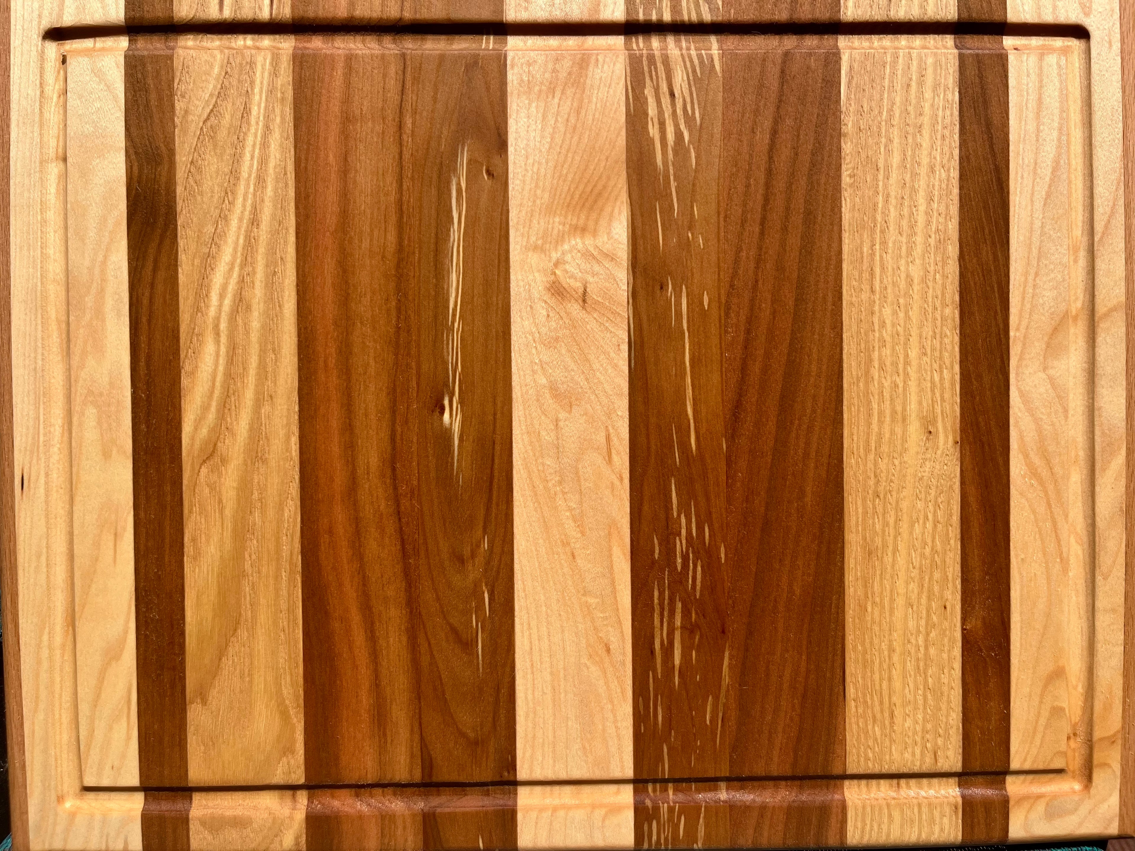 Handmade Face Grain Cutting Board – Apple, Oak, Cherry, Maple & Walnut | Locally Grown Gifts