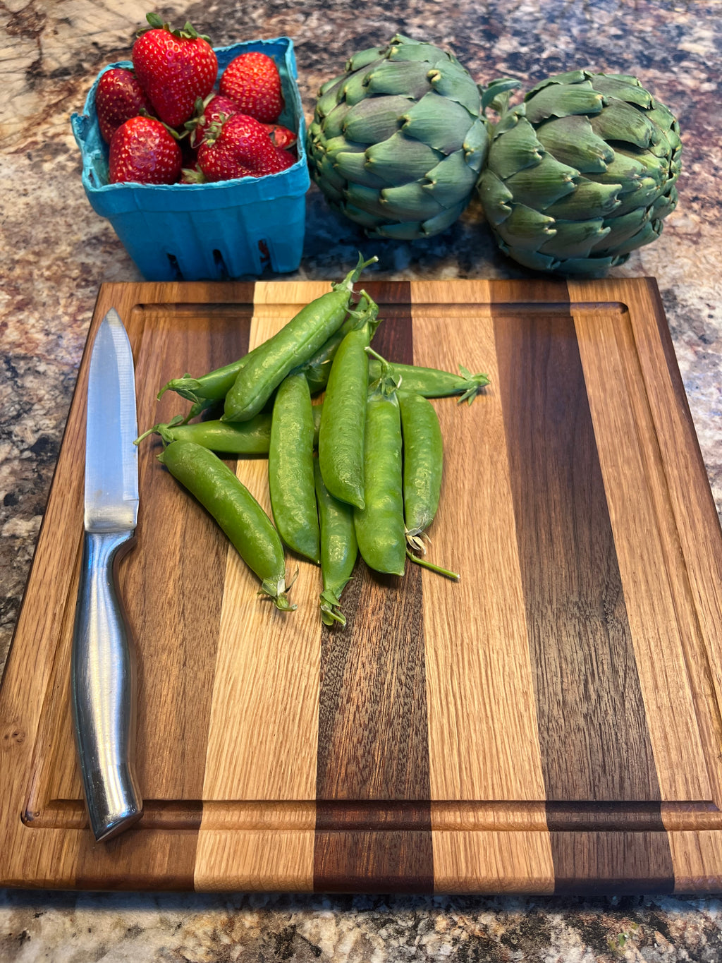 Handmade Face Grain Cutting Board – Walnut & Oak | Locally Grown Gifts
