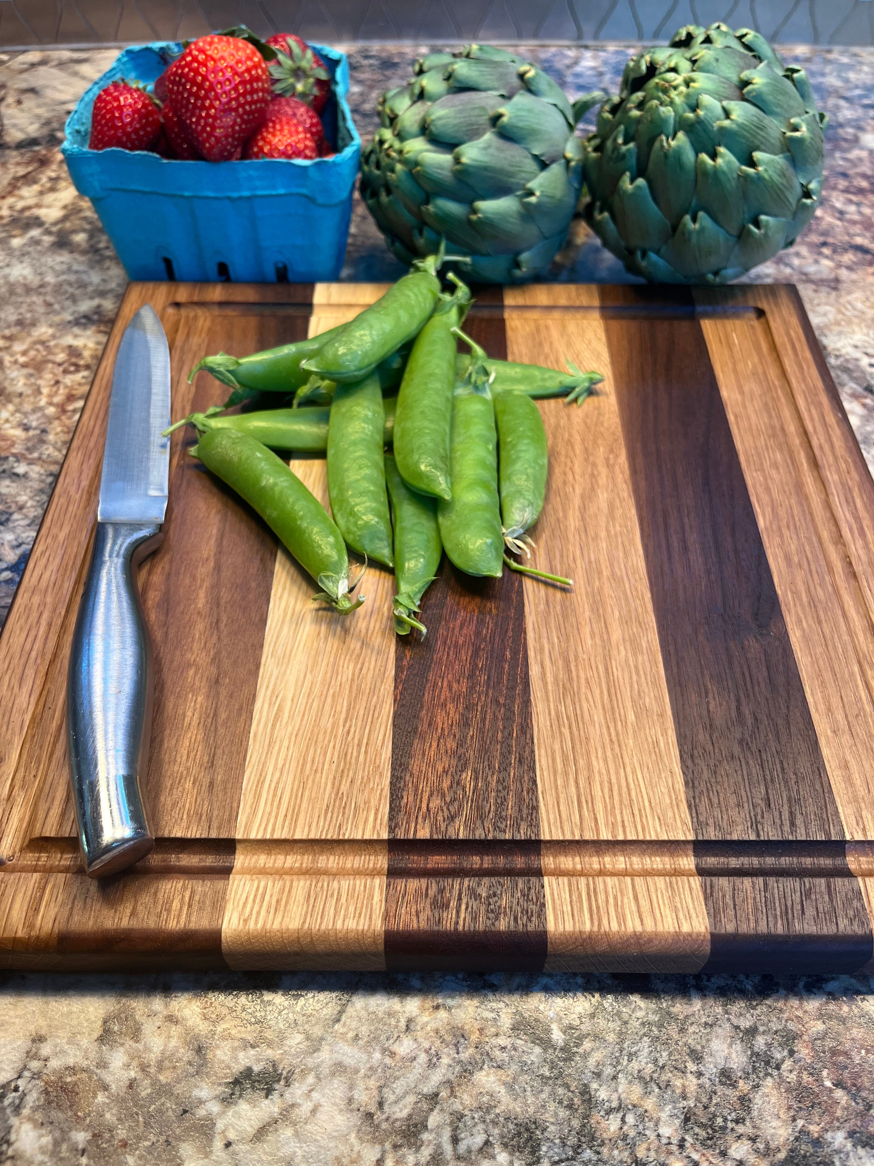 Handmade Face Grain Cutting Board – Walnut & Oak | Locally Grown Gifts