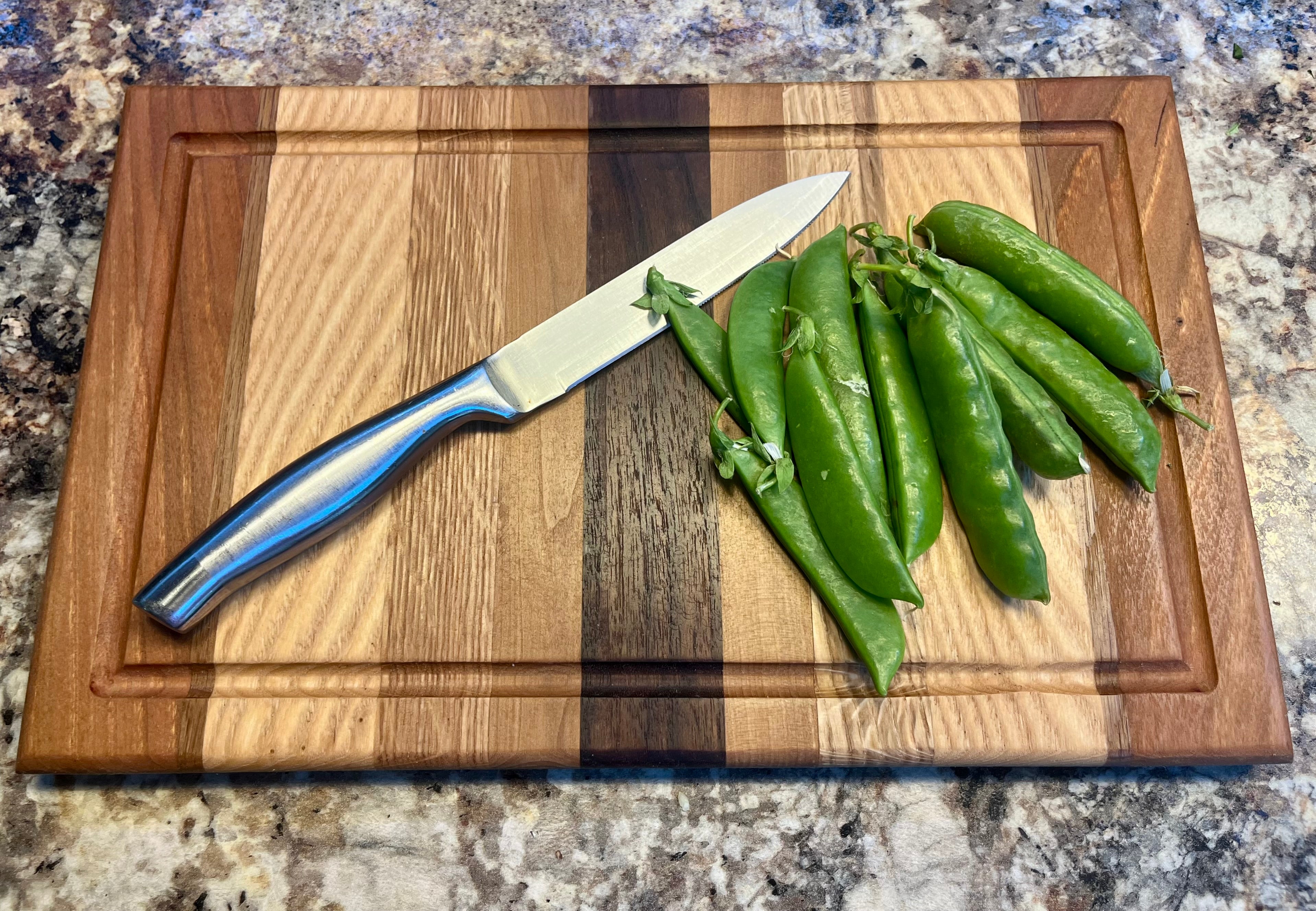 Handmade Face Grain Cutting Board – Walnut, Oak & Cherry | Locally Grown Gifts
