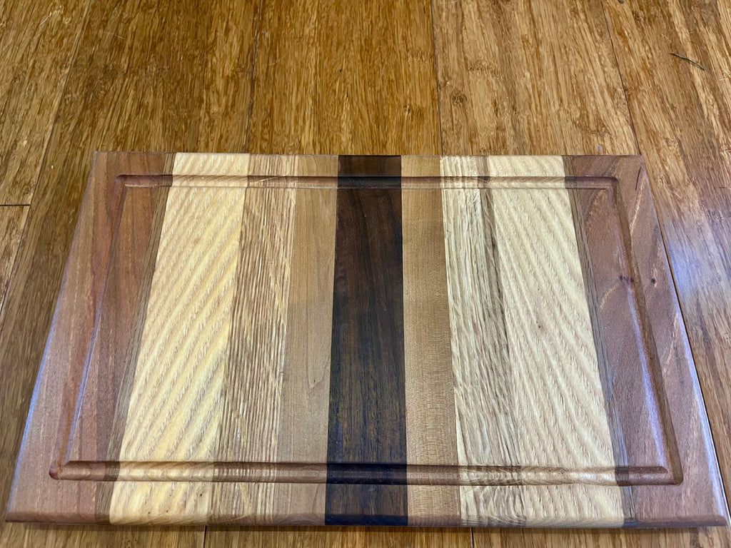 Handmade Face Grain Cutting Board – Walnut, Oak & Cherry | Locally Grown Gifts