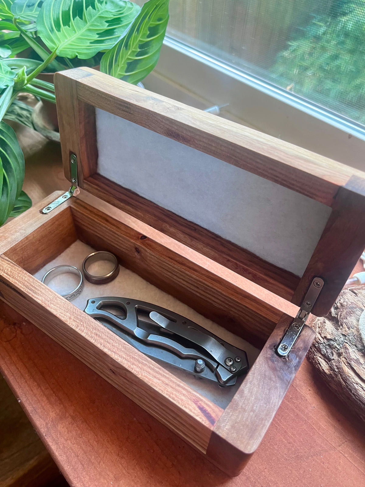 Heirloom Apple, Plum & Alder Treasure Chest Box