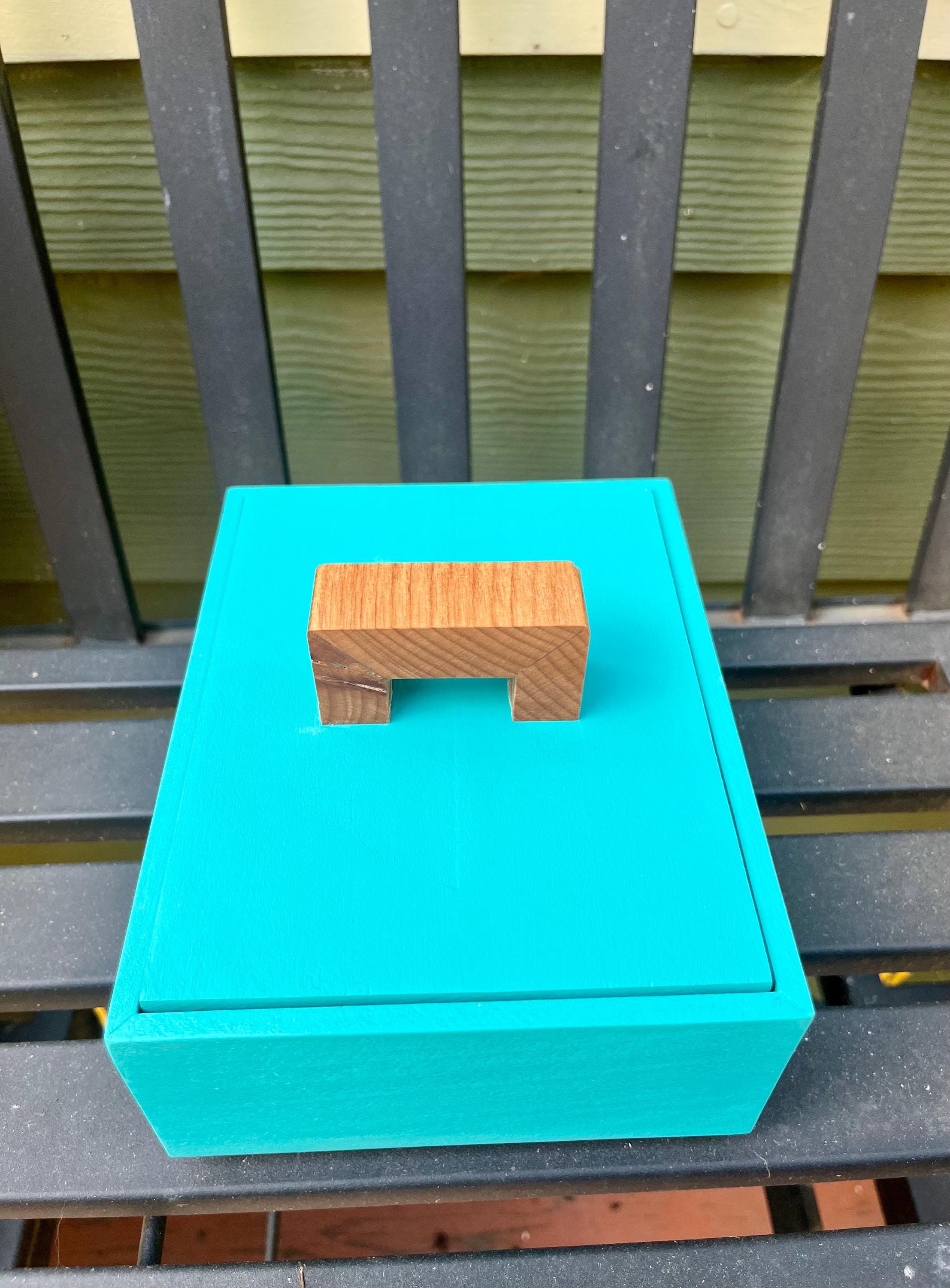 Hand-Painted Alder wood Jewelry Box: Oak Base, Petrified Wood Pull