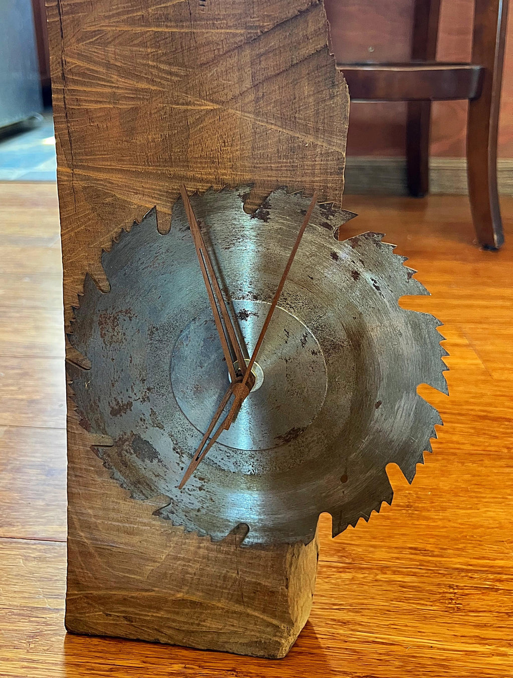 Handmade Walnut Desk Clock with Upcycled Saw Blade: Rustic Man Cave Decor