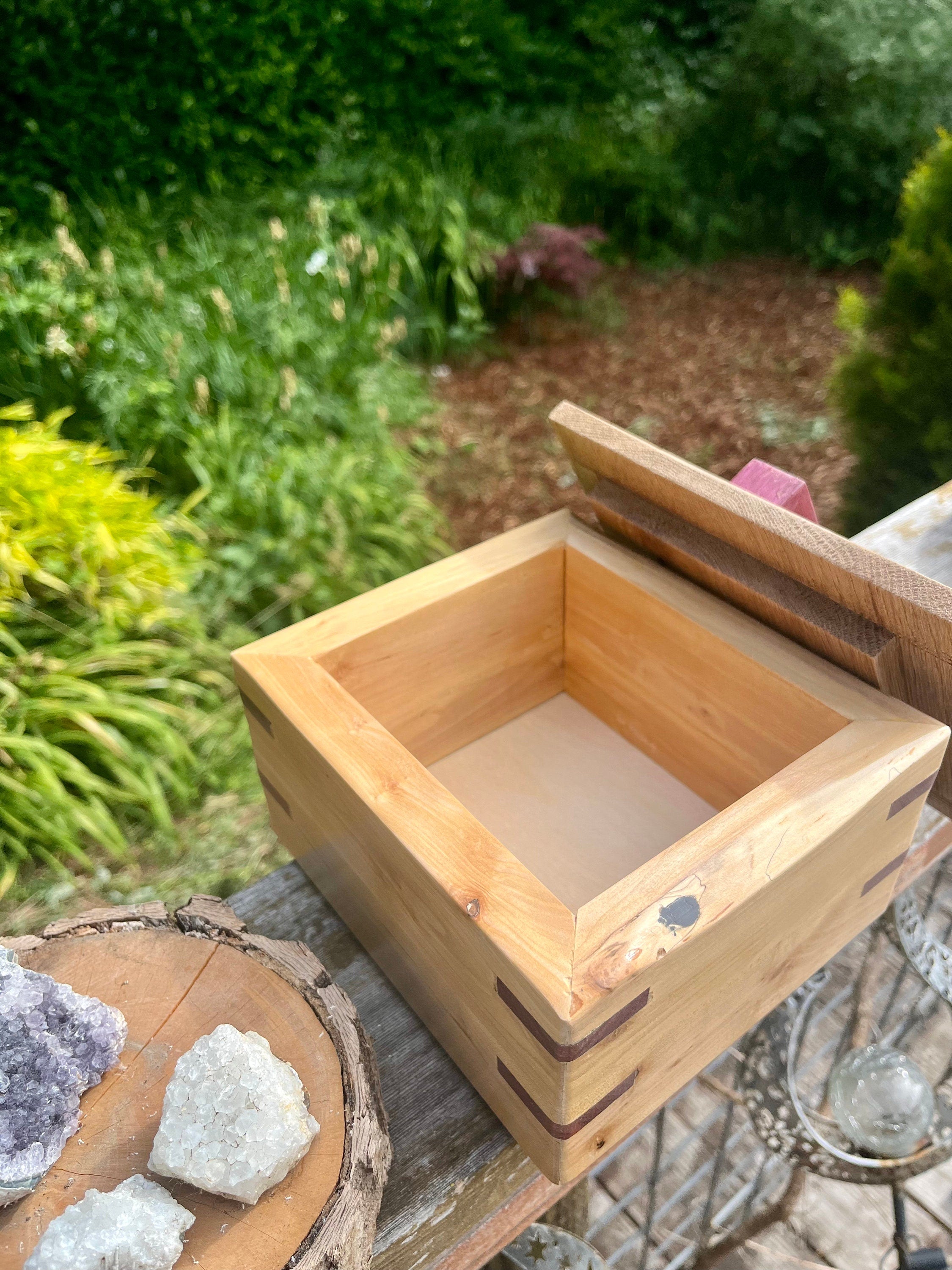 Applewood & Oak Jewelry Box: Live Edge with Padauk Accents