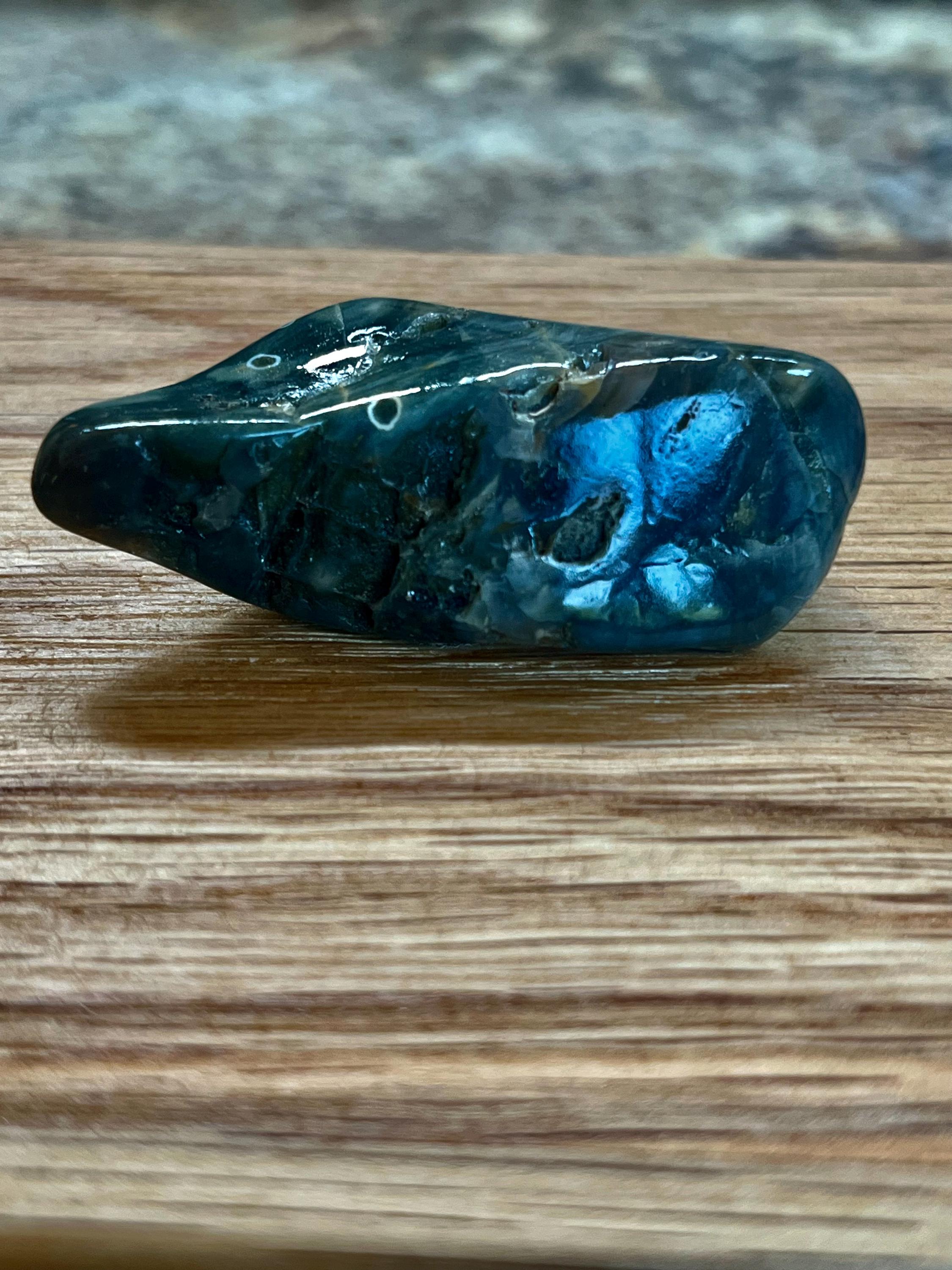 Handcrafted Oak Box Set: Willamette Valley Agate Pulls, Sparkle Felt Lining