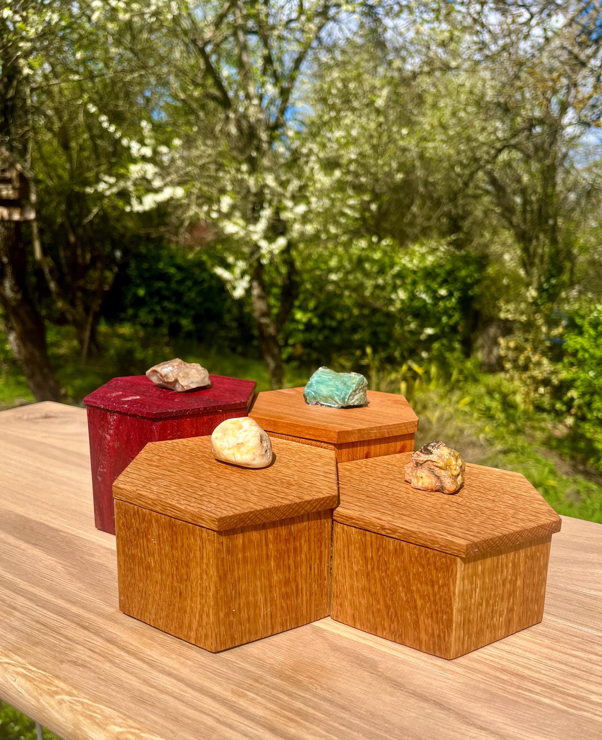 Honeycomb Jewelry Box: Purpleheart, Plum & Oak with Agate Lids