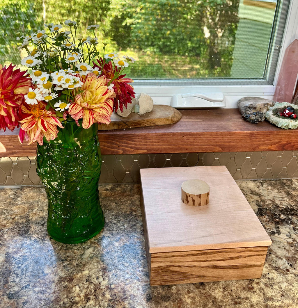 Handmade Solid Oak Jewelry Box: Rustic Maple Lid Storage