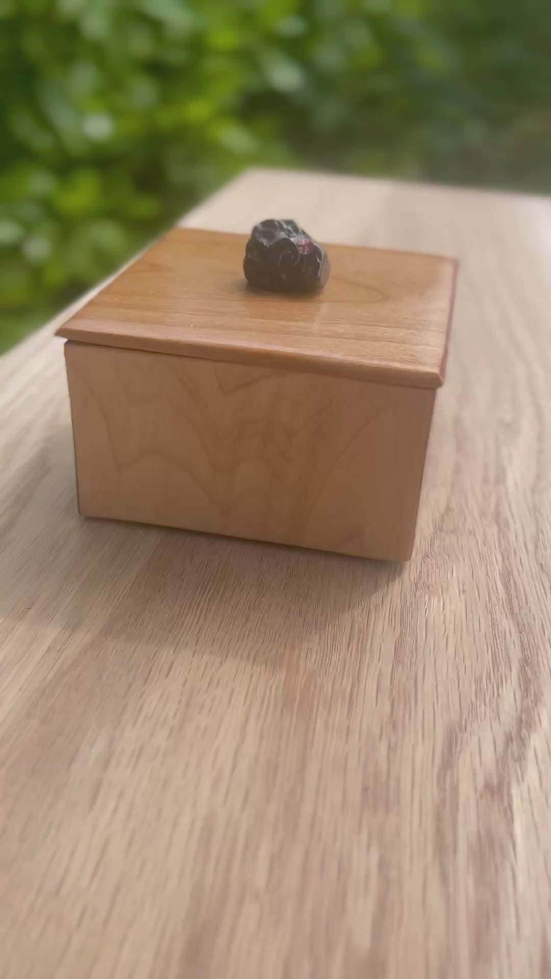 Handcrafted Wood Jewelry Box: Oregon Agate, Salvaged Cherry Lid